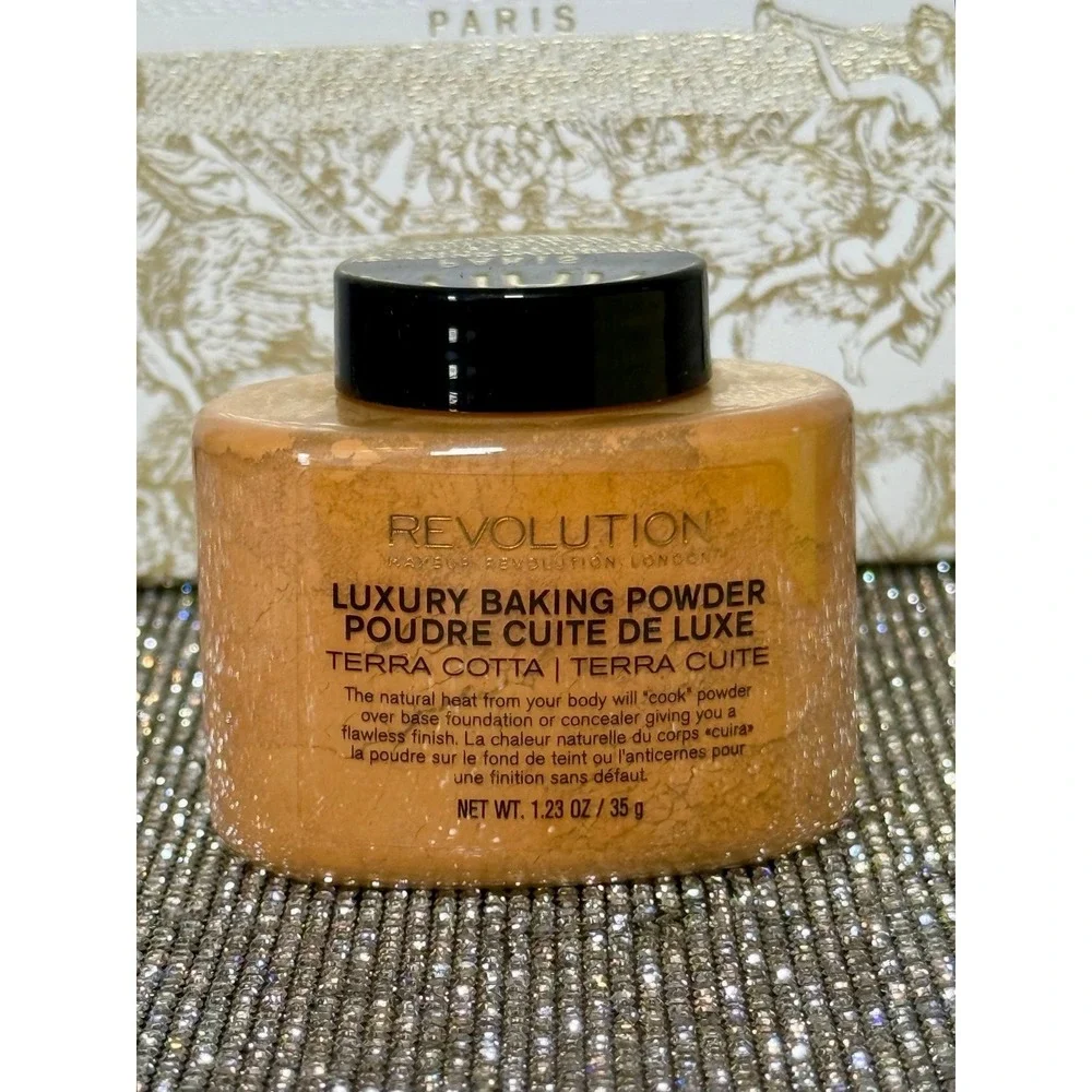 Makeup Revolution Luxury Baking Powder in Terra Cotta New